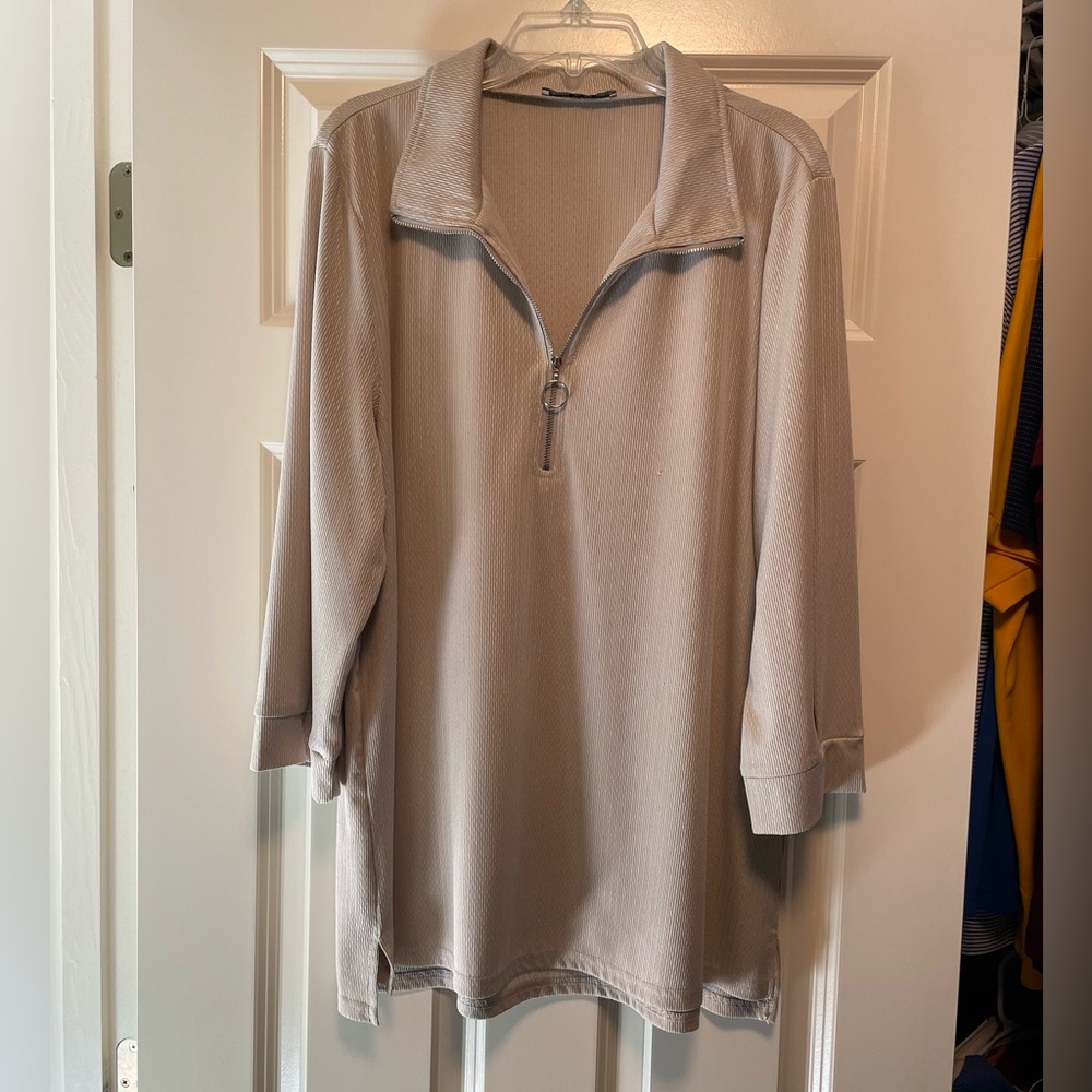ViVI Textured Light Tan Top / pullover